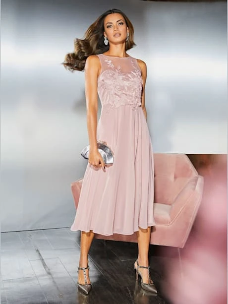 Robe De Cocktail Fermeture Boutonnée Dans Le Cou 1 Robe De Cocktail Fermeture Boutonnée Dans Le Cou