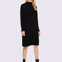 Robe En Tricot Col Roulé Chaud