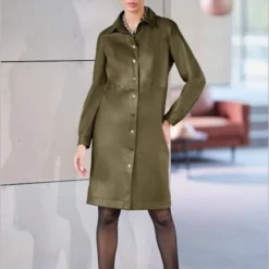 Robe En Imitation Cuir Patte De Boutonnage Pression Sur Toute La Longueur Devant