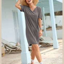 Robe Col V Manches Courtes Ă Revers Et Brides