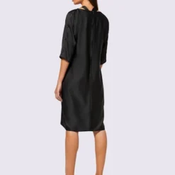 Robe Qualité Satin Brillante -Feminisca Soldes Magasin 120.00ZUK66544 B34.001