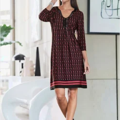 Robe En Jersey Paillettes à L'encolure