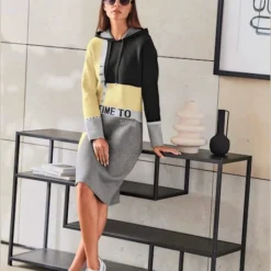 Robe En Tricot Motif Patchwork Moderne