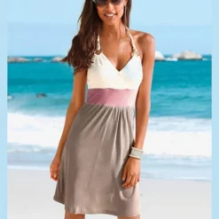 Robe De Plage Look Duo De Couleurs Tendance